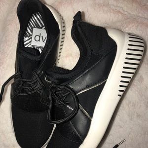 dv Sneakers
